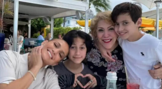 Jennifer Lopez comparte la respuesta de sus hijos al mirar la película 'Selena' 42 jlo12 1 SOY CHALUPA