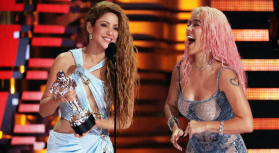 Shakira y Karol G se suman un nuevo logro juntas! 17 karolg 1 SOY CHALUPA