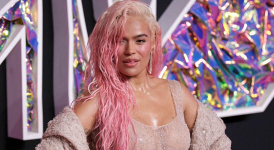 Karol G saca su nuevo tema para celebrar el éxito de su 2023 (VIDEO) 32 karolg1 1 SOY CHALUPA