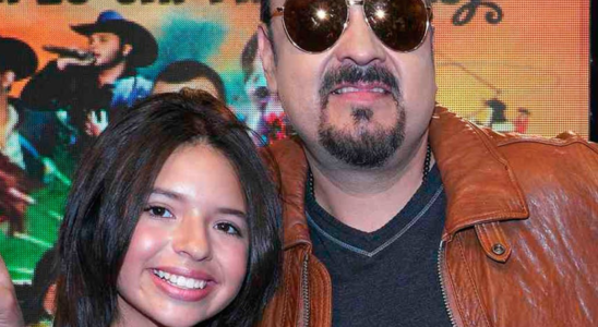 Pepe Aguilar Defiende a Ángela: “Quema Mucho el Sol” El cantante responde sarcásticamente a los comentarios negativos sobre la relación de su hija. 39 bsva 2024 06 15T121011.319 SOY CHALUPA