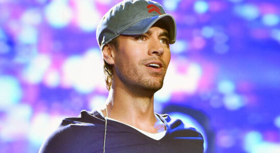 Enrique Iglesias sorprende en España y enfrenta críticas por su aspecto(VIDEO) 7 Enrique Iglesias en España