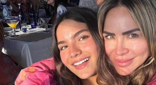 VIDEO: El inusual final de la fiesta de 15 de la hija de Aylín Mujica 1 Aylín Mujica y los 15 de su hija