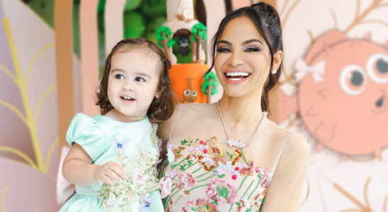 VIDEO: Vida Isabella le hace caras a su madre Natti Natasha mientras ella le reclama algo importante 22 Natti Natasha y su hija