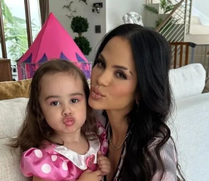 Natti Natasha y su hija