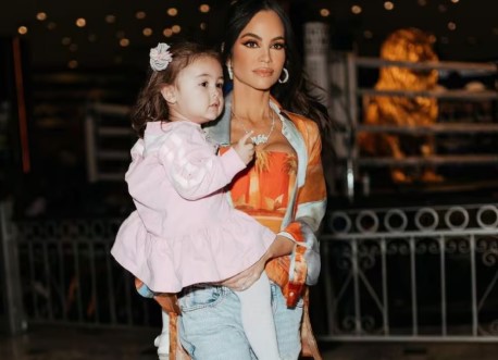 Natti Natasha y su hija