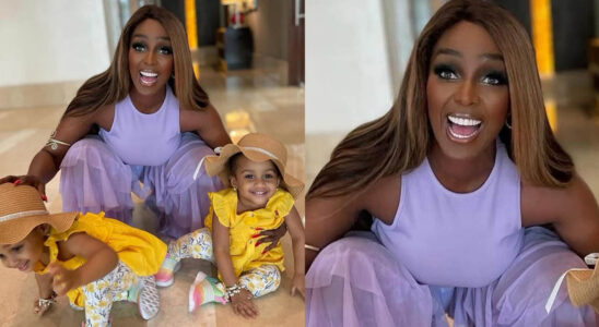 VIDEO: Una de las gemelas de Amara la Negra le hace una travesura con su peluca 15 Amara la Negra y sus hijas gemelas