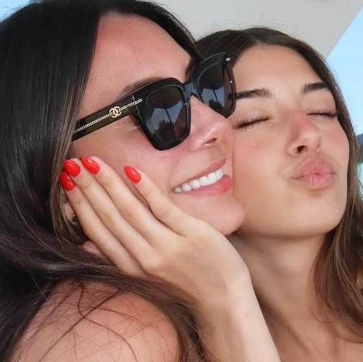 El mensaje de Francisca a su compatriota David Ortiz por su nuevo emprendimiento 13 Elizabeth Gutierrez y su hija