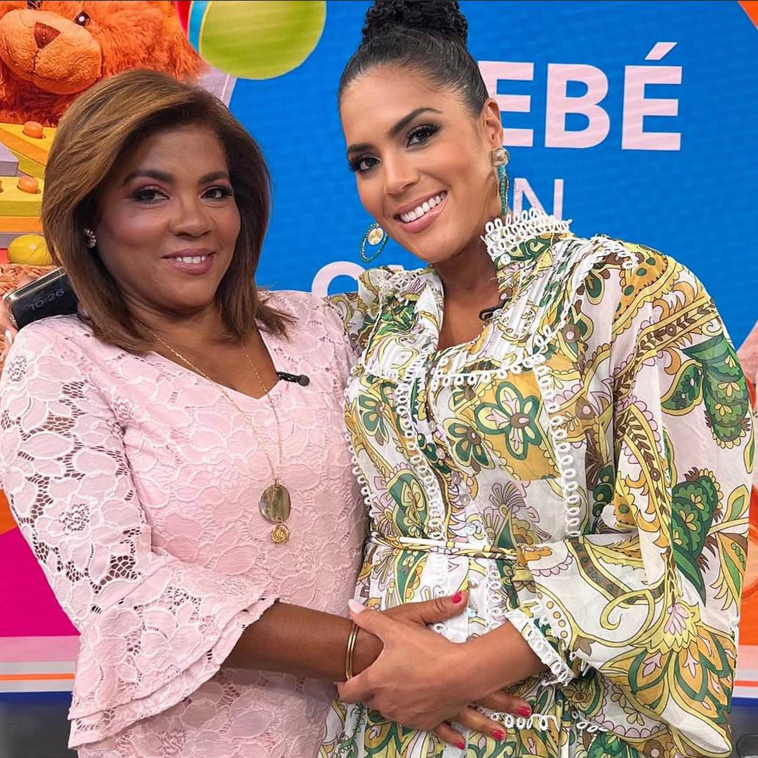 VIDEO: Francisca cuenta como fue el día que le cumplió uno de los más grandes sueños de su mamá 9 Francisca y su madre sonriendo juntas