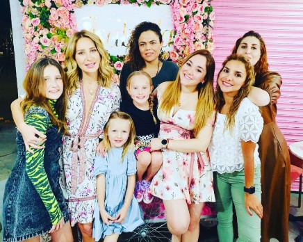 VIDEO: La hermosa labor a la que pertenecen Geraldine Bazán y sus hermosas hijas 11 Geraldine Bazan Hijas