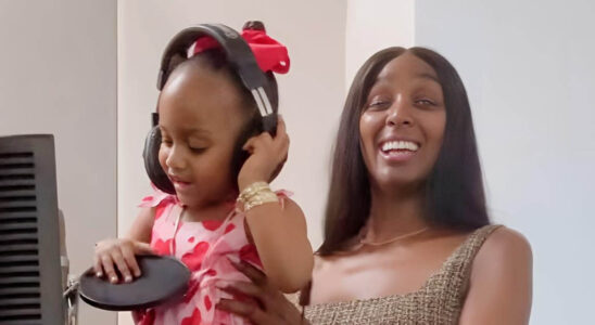 VIDEO: Las gemelas de Amara La Negra preparan su primer tema musical 48 amara1 2 SOY CHALUPA