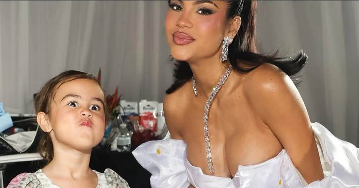 La hermanita más feliz! Natti Natasha comparte las primeras imágenes de sus hijas juntas! 15 vida1 1 SOY CHALUPA