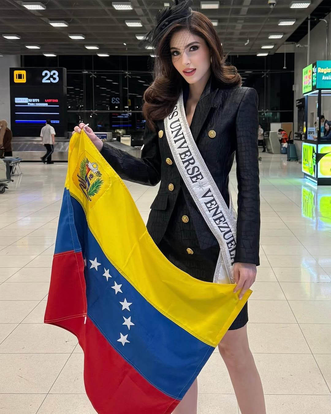 VIDEO: La Miss Venezuela parte hacia Tailandia envuelta en polemicas 13 venezuela1 1 SOY CHALUPA