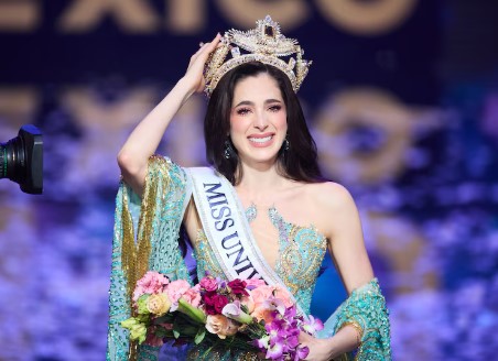 Celebra Lina Luaces! Una de las favoritas decide retirarse del certamen de Miss Universo! 17 SOY CHALUPA