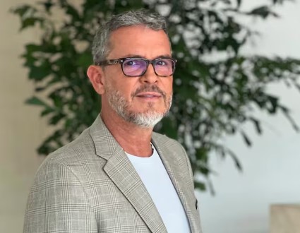 Lo rechaza por ser gay? Guillermo Vives confiesa que no hay "ninguna relación" con su hermano, Carlos Vives 15 vives3 SOY CHALUPA