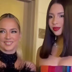 Adamari Lopez y Angela sonriendo a la camara