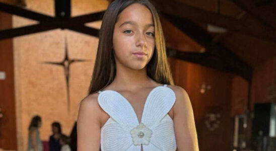 Alaia responde a las críticas que le hicieron a su madre por vestirla así para su recital en la iglesia 19 alaia2 SOY CHALUPA