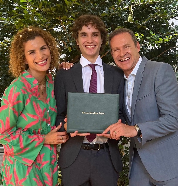 VIDEO: Alan Tacher lleno de orgullo celebra el logro de su hijo y surge la duda de qué se graduó 6 Alan Tacher