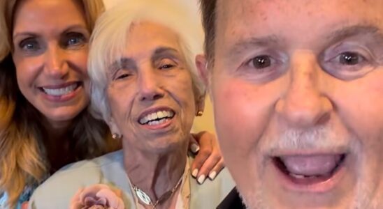 VIDEO: Raúl de Molina y Lili Estefan celebran el cumpleaños 101 de su amiga Clarita 5 Lili Estefan