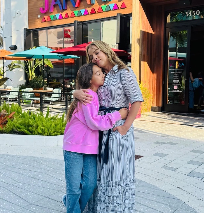 FOTO: Alaia derrite a todos con un mensaje a Adamari López en medio de sus vacaciones con su padre Toni Costa 8 PROTAGONISTA