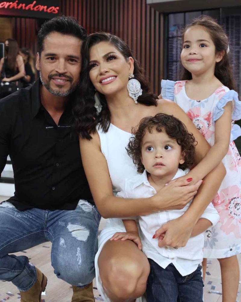 VIDEO: Ana Patricia casi entre lágrimas confiesa que extraña a su padre 8 PROTAGONISTA