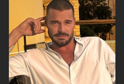 Ricky Martin presume sus musculos a los 54! 19 ricky SOY CHALUPA