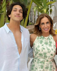 Hijo de Lili Estefan presume a su pareja y a la conductora no le queda mas que aceptarla 5 asfg SOY CHALUPA
