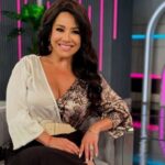 FOTO: Carolina Sandoval defiende sus estrías y celulitis posando en bikini