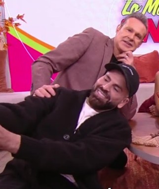 Alan Tacher terminó en el suelo por culpa de Jomari Goyso en Despierta América 5 Screenshot 2026 10 24 141635 SOY CHALUPA